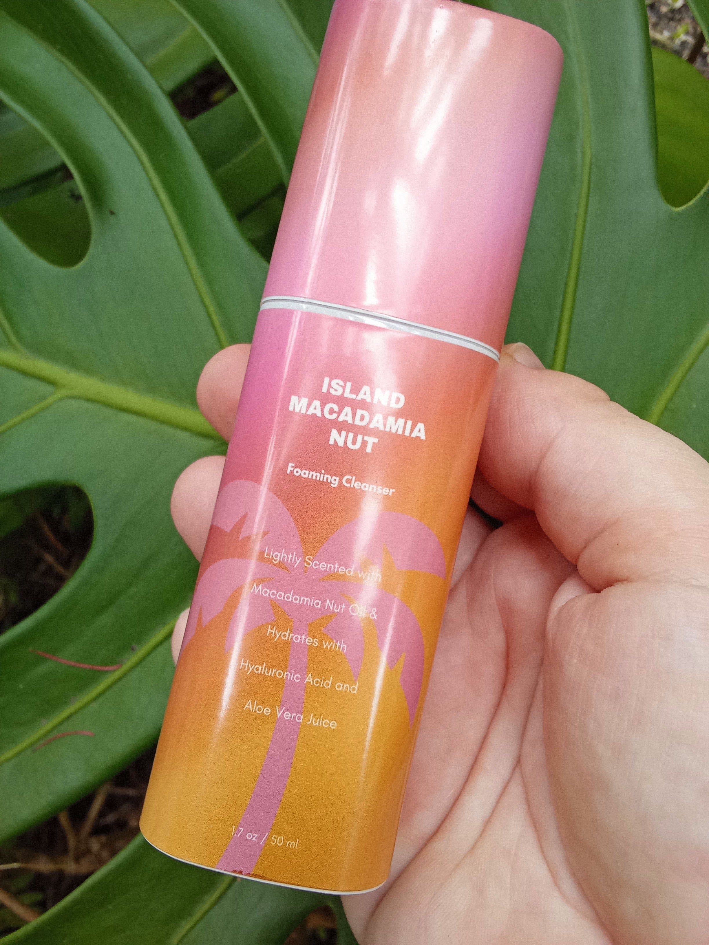 Island Macadamia Nut™ Foaming Cleanser