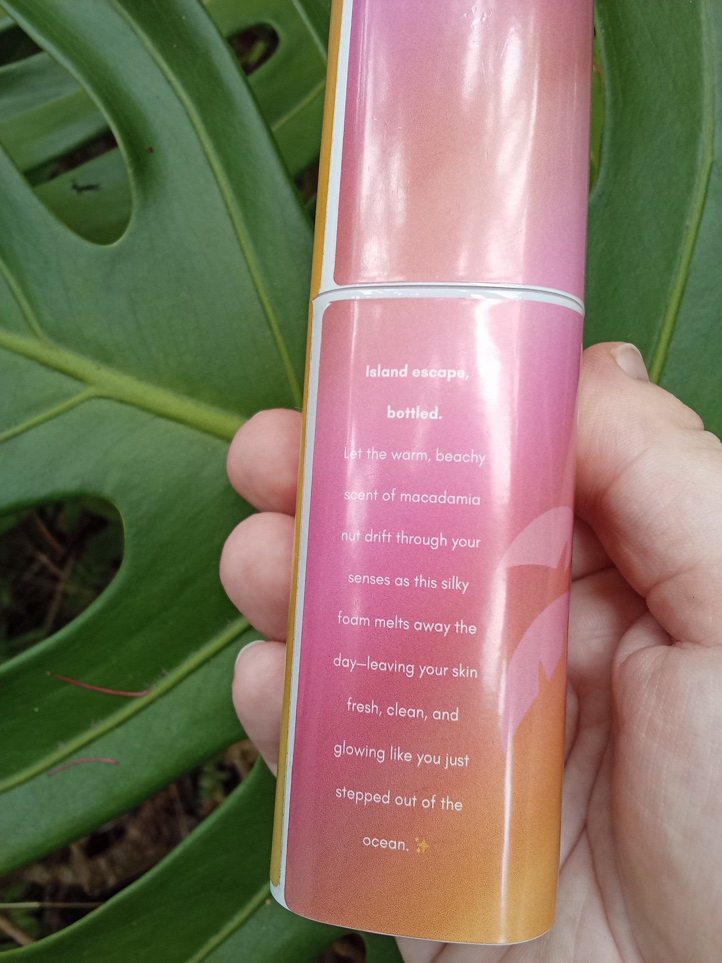 Island Macadamia Nut™ Foaming Cleanser